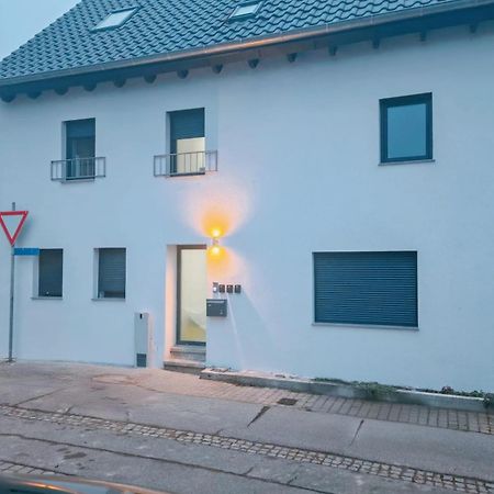 Charmantes Schickes Apartment Neuenstadt am Kocher Buitenkant foto